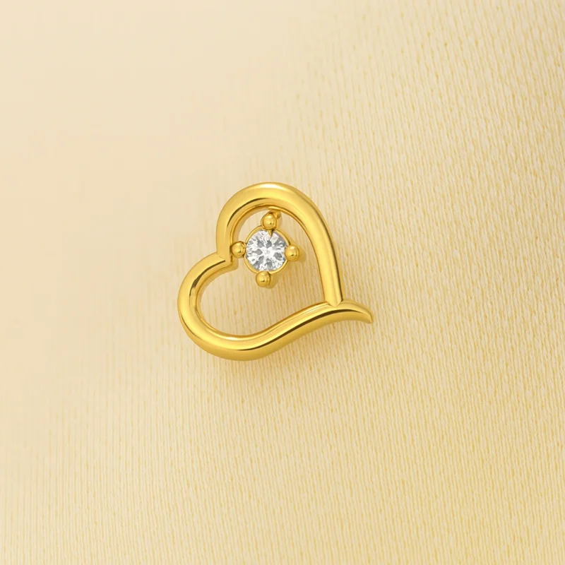 HeartGlow Diamond Nose Pin