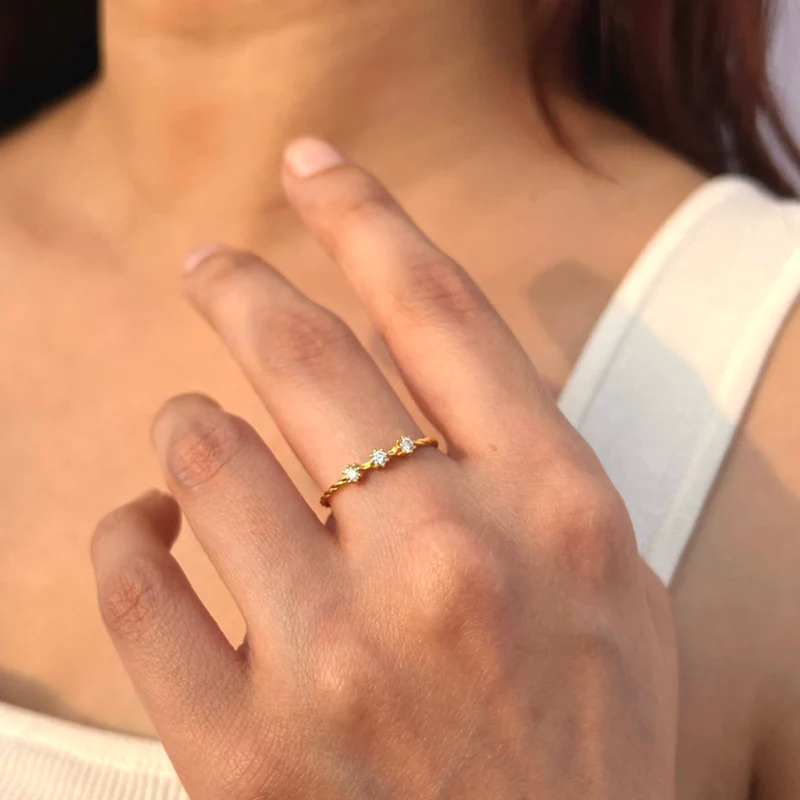 Tri Flower Band - Image 2